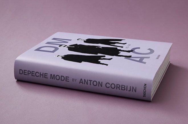 Livro da banda Depeche Mode volta à venda