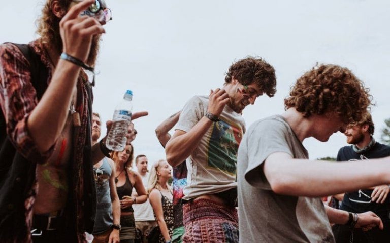 Viejo Rave Rave Culture: um olhar sobre as principais características desse ...